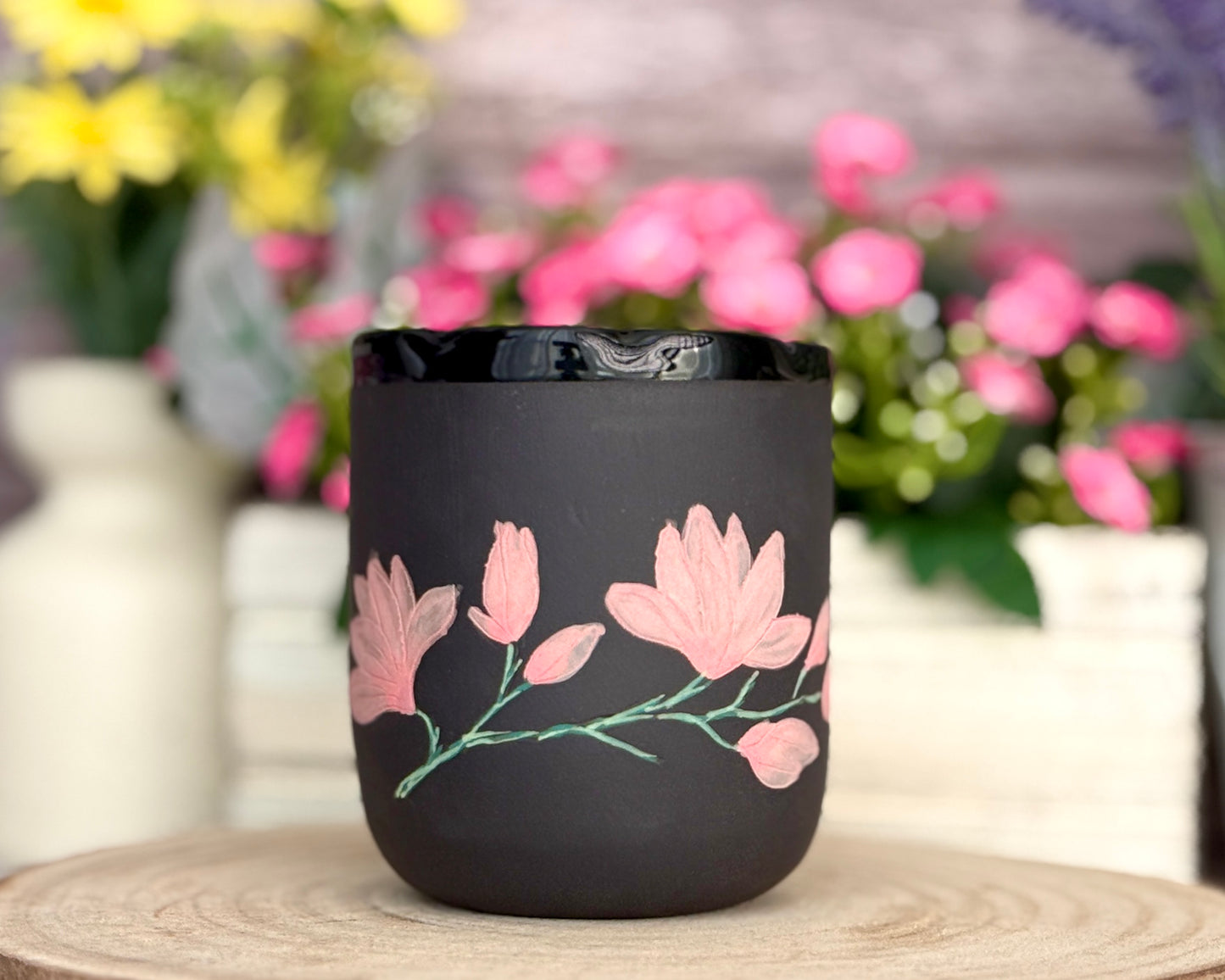 Porzellanbecher „Magnolien“ | Schwarzes Porzellan 300ml #56