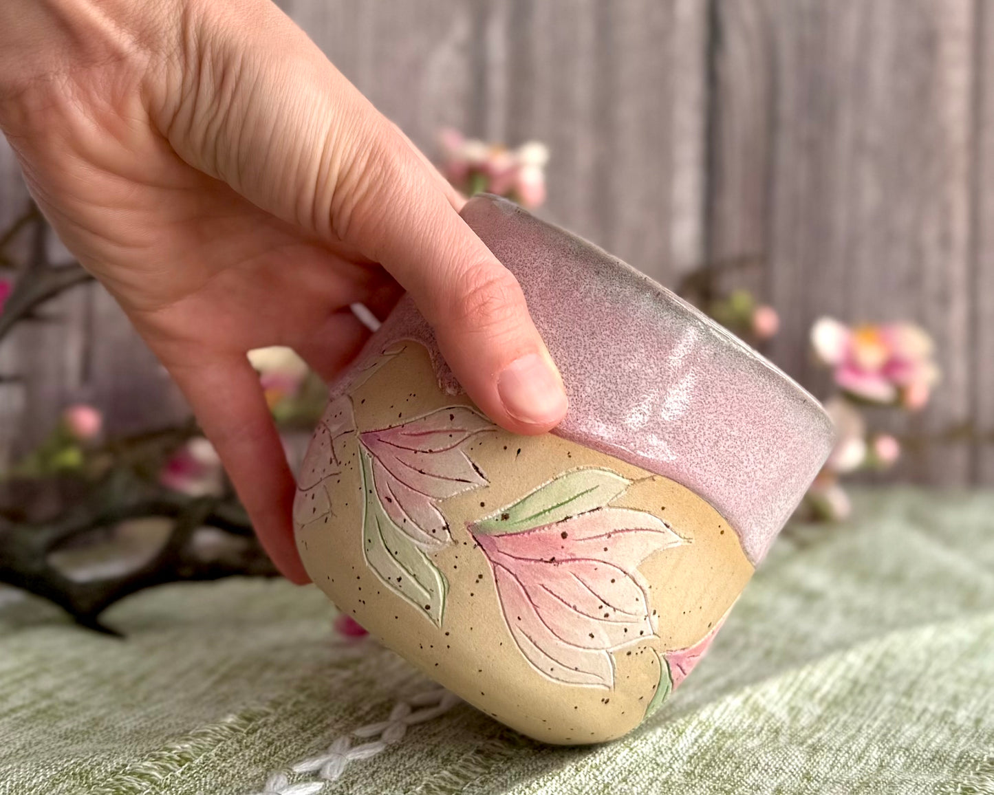 Produktion bis 8 Wochen nach Bestellung |Tasse/ Becher "Magnolien"